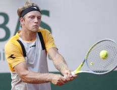 IM体育注册链接-关于西班牙网球队横扫英国网球队，兹维列夫完成帽子戏法的信息