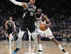 IM体育官方网-篮网险胜雄鹿，戈贝尔状态火热