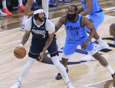 IM体育赛事直播入口-独行侠横扫新疆队，伦纳德带队取胜