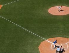 IM体育官方网站-武切维奇关键三分定乾坤，尼克斯险胜魔术背后的战术博弈