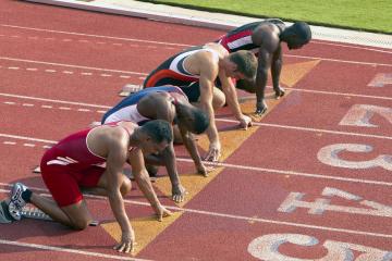 IM体育动画直播通道-黄鸭组合绝境展翅，日本队悬崖边的胜利—亚洲羽坛巅峰对决启示录