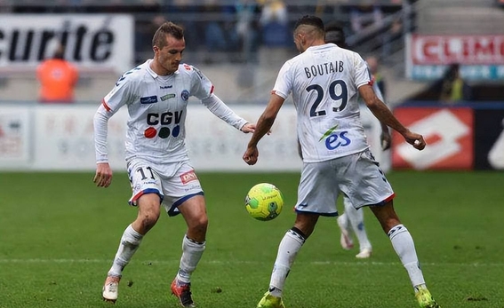 IM体育数据分析平台-阿雅克肖主场不敌亚眠,保级压力加大的简单介绍