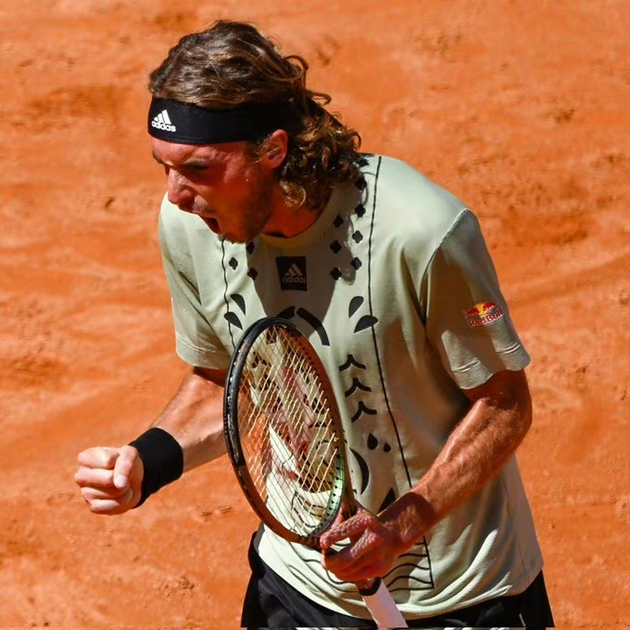 IM体育动画直播通道-世界网球队逆转西班牙网球队,兹维列夫绝境逆转的简单介绍