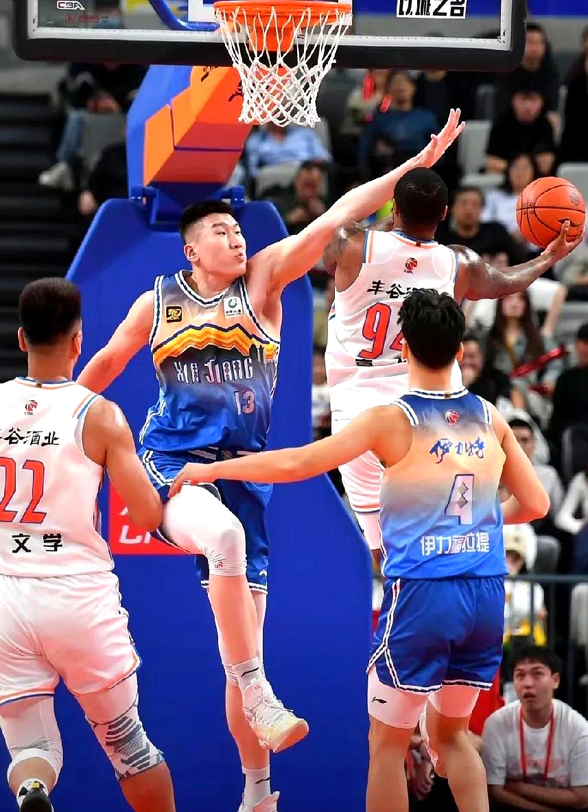 IM体育-新疆队击败青岛队,获得季后赛入场券