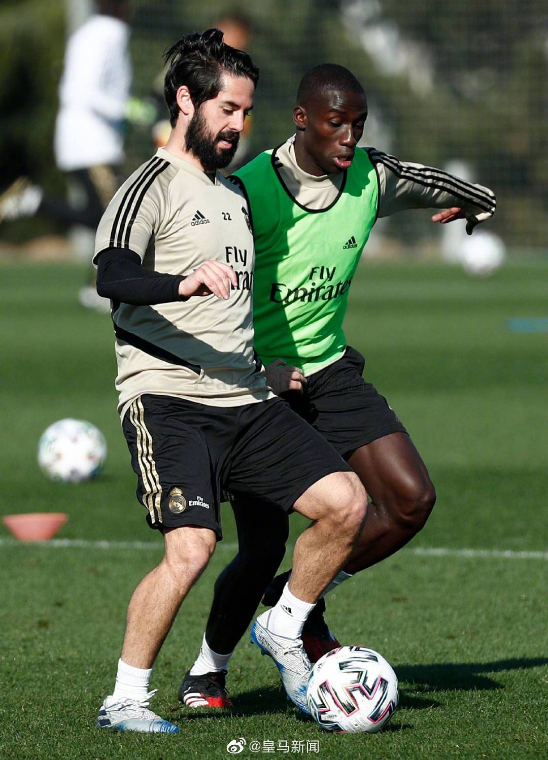 IM体育官网-皇家社会全队备战，志在向前追赶冠军梦的简单介绍