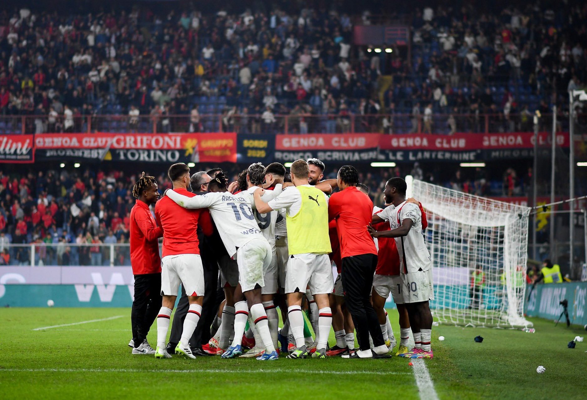 IM体育官方网-包含AC米兰豪取三分,积分榜上升的词条