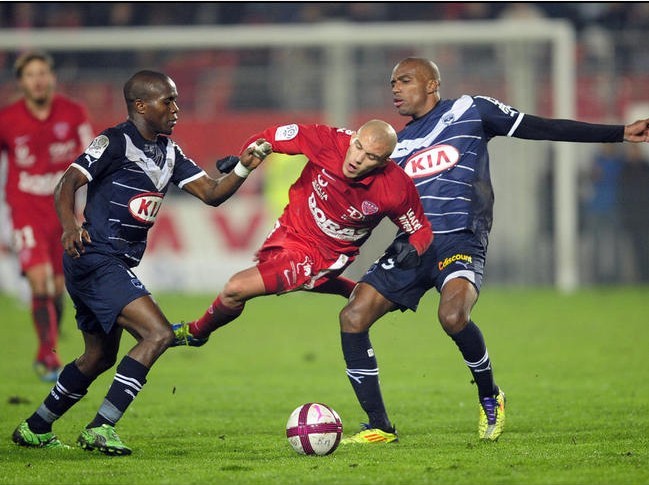 IM体育官网入口-第戎在主场大胜兰斯，实力展现出色的简单介绍