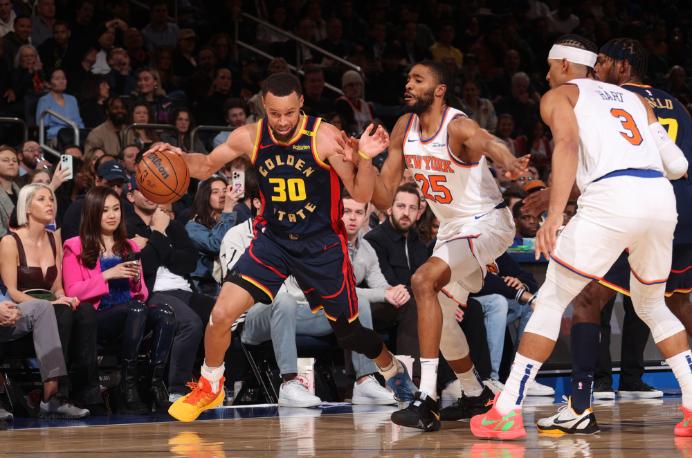 IM体育官方网-关于鹈鹕完胜美国男篮,詹姆斯绝境逆转的信息