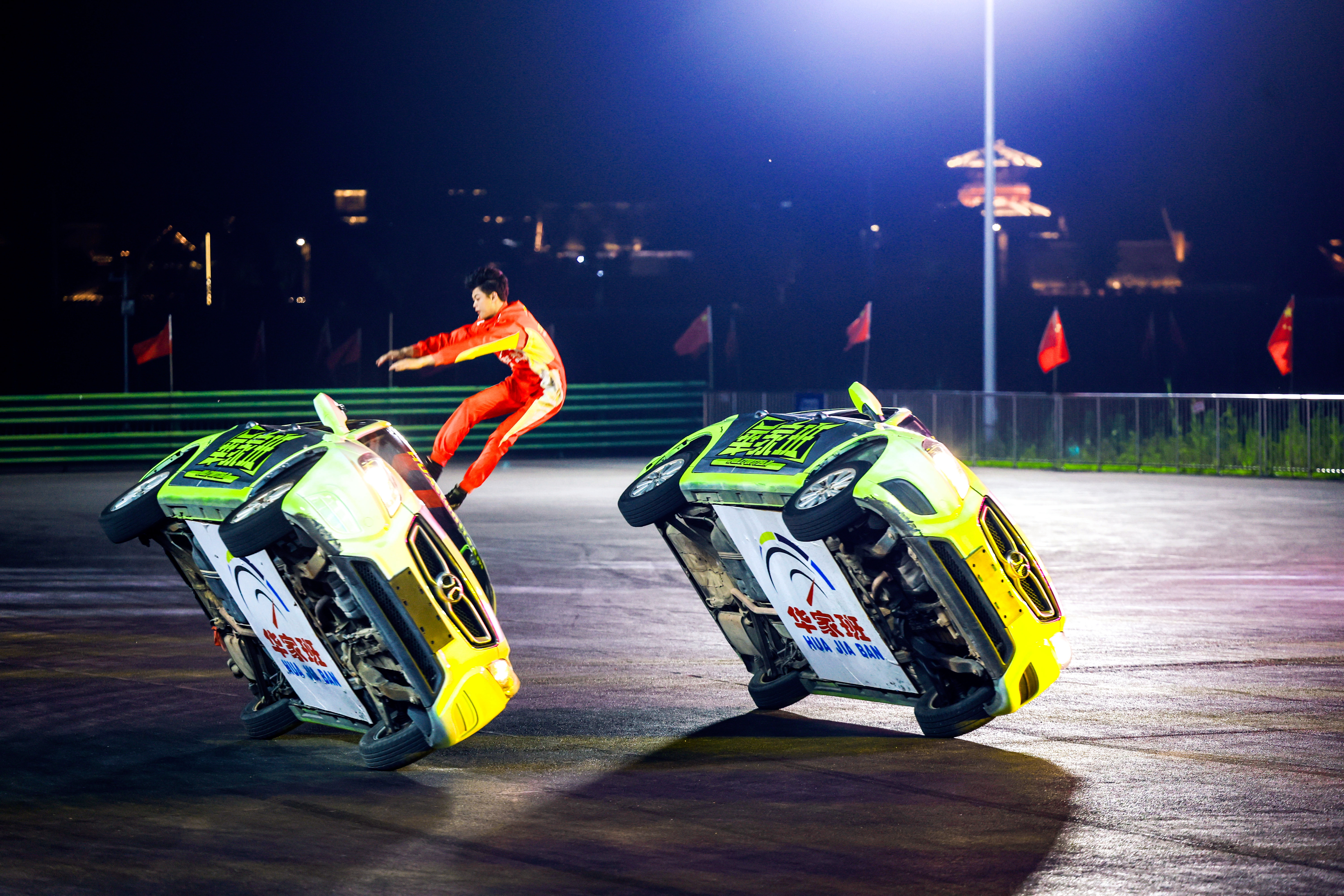 IM体育网页版登录入口-索伯车队逆转哈斯车队，阿隆索点燃赛场的简单介绍