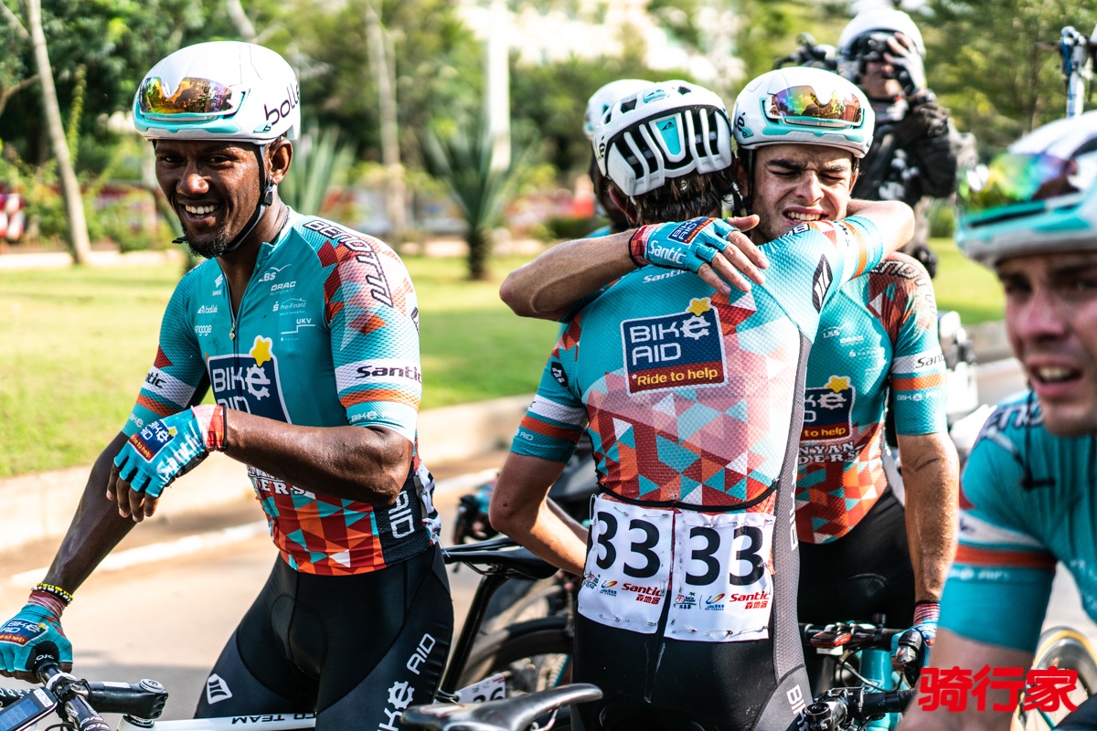 IM体育赛事直播入口-包含索伯车队绝杀阿斯顿马丁,皮亚斯特里刷新纪录的词条