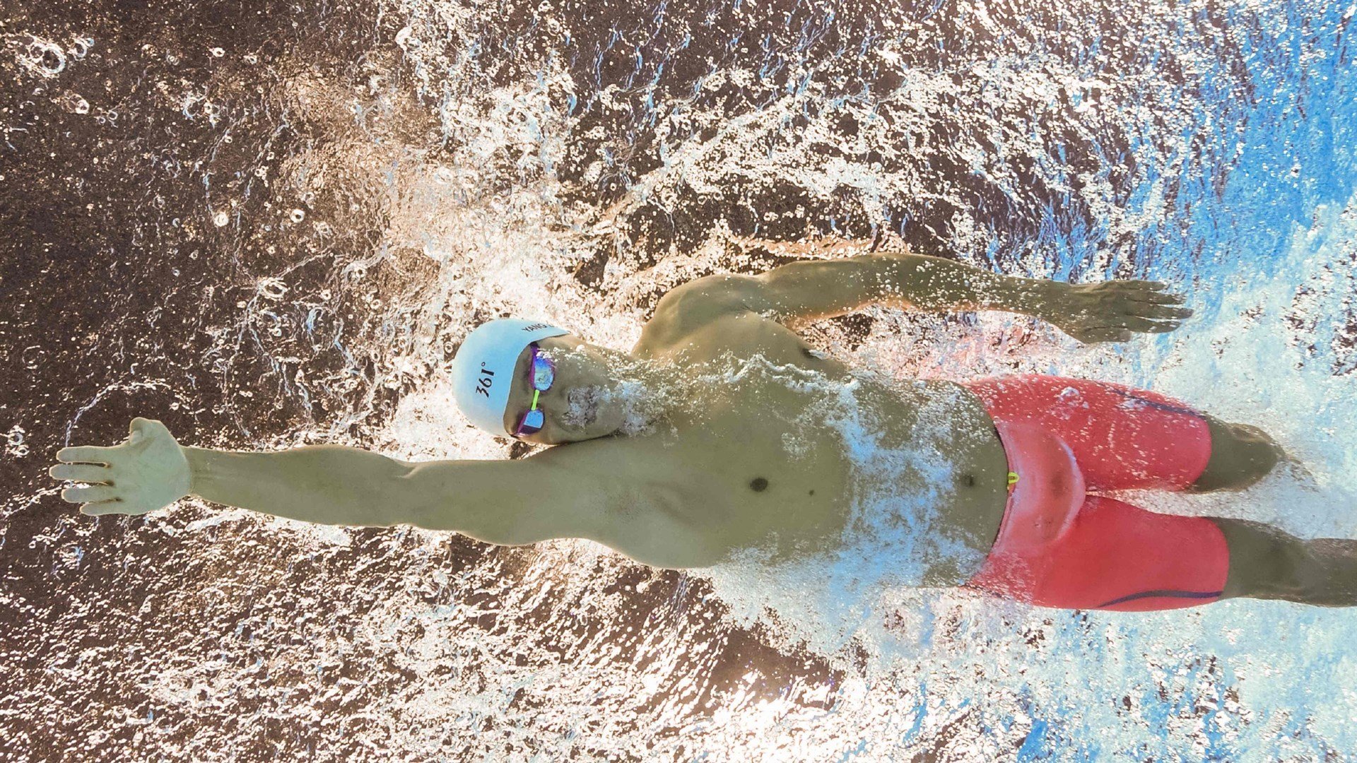 IM体育数据分析平台-年度焦点之战之夜，迪亚斯成为胜负手