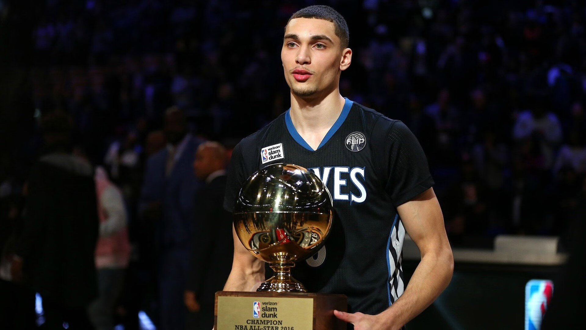 IM体育App下载-锡安关键火力全开，开拓者强势压制活塞迎连胜