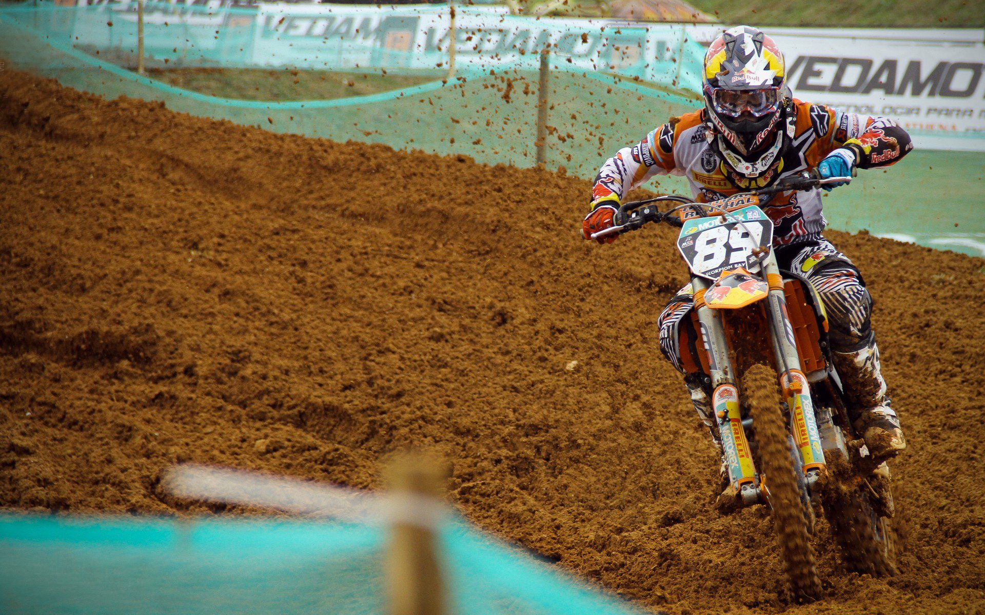 IM体育平台-皮克一锤定音展现巨星价值，委内瑞拉鏖战希腊书写黑马传奇