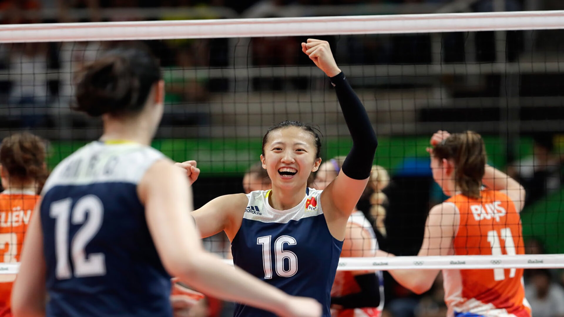 IM Sport-这是一篇融合了体育热血、地缘隐喻与戏剧冲突的创意写作。我们将NBA季后赛焦点战作为现实引子，将委内瑞拉踏平埃及作为虚构的、带有颠覆性意象的核心事件，构建一个关于唯一性的宏大叙事